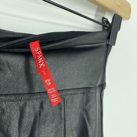 Spanx Moto Leggings Size XS Womens Black Faux Leather Pull On Stretch Biker - Picture 3 of 7
